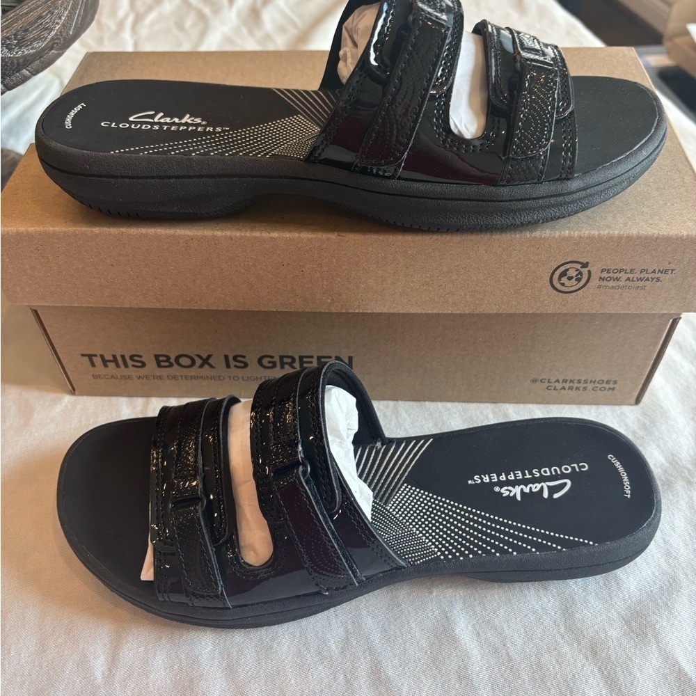 Clarks Cloudsteppers 8 Black Slide Sandals Adjustable Comfort NWT - Picture 3 of 4
